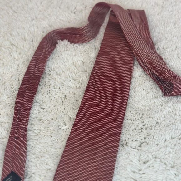 Michael Kors MK Red Dotted Men's Neck Tie - Picture 3 of 5